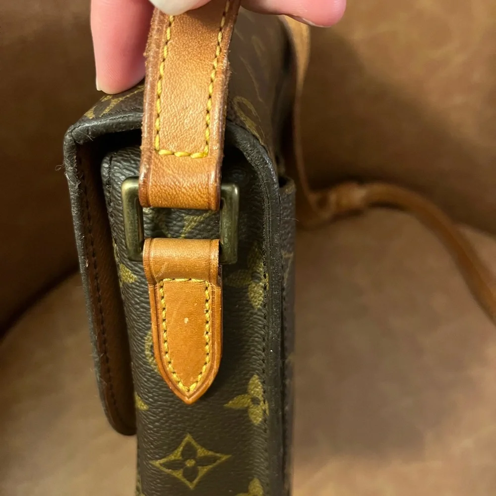 Louis Vuitton Monogram Saint Cloud MM Crossbody Bag - Picture 3 of 15